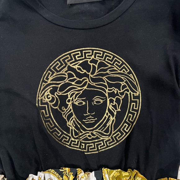 Gently worn Versace dress! Add to your princess collection as a like new item! - Picture 4 of 4